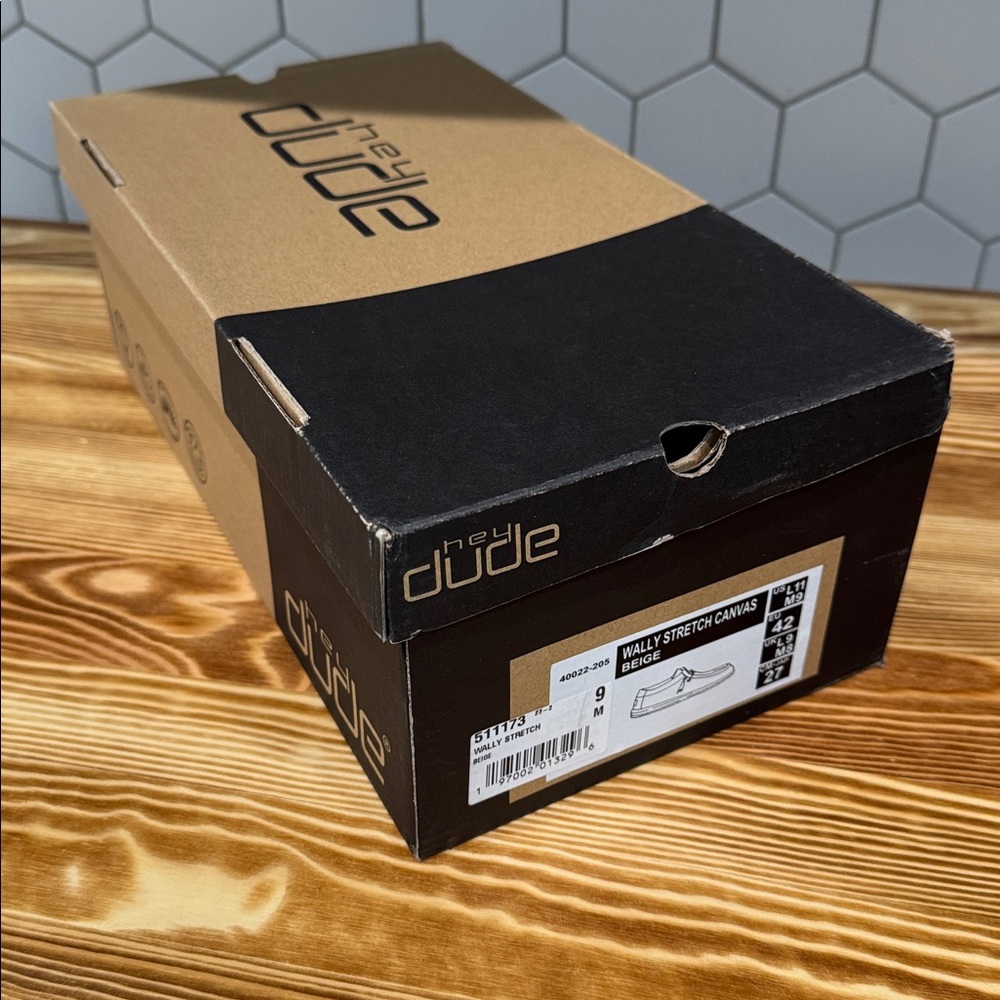 NIB HeyDude Men's Wally Stretch Canvas Shoes - Picture 4 of 4